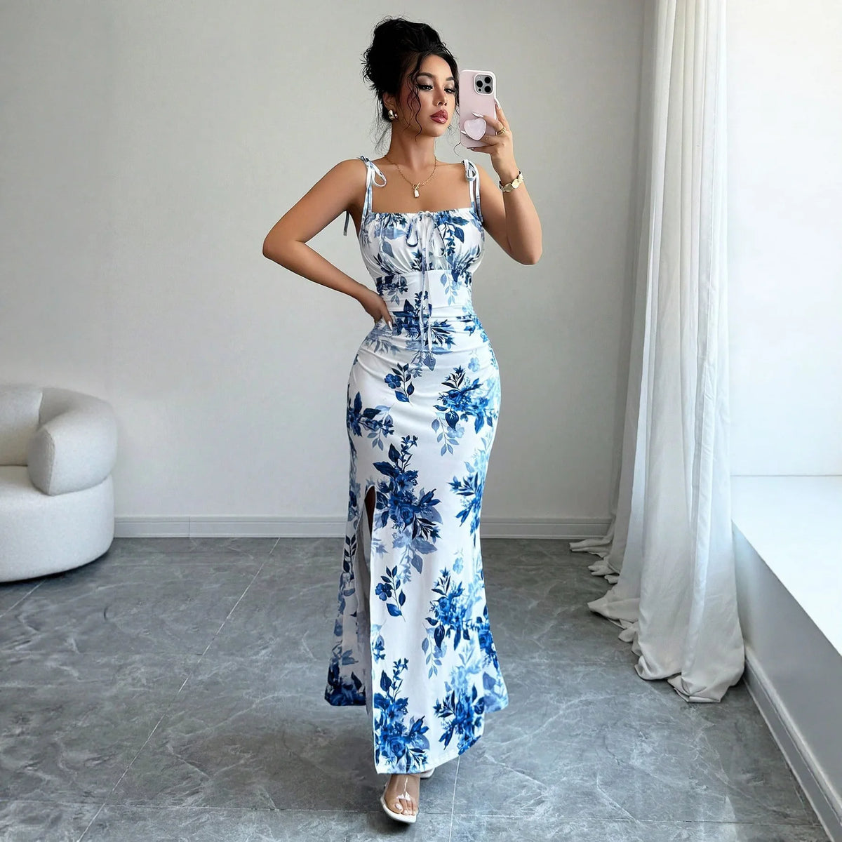 Elegant Floral Halter Dress – Sleeveless Bodycon Style