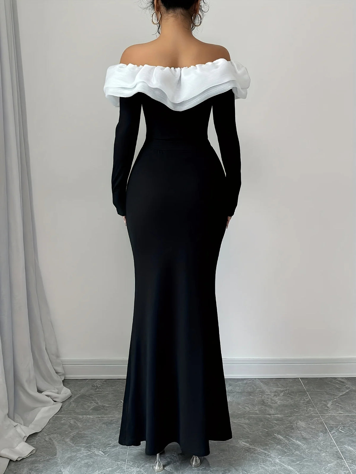 Elegant Off-Shoulder Color Block Maxi Dress